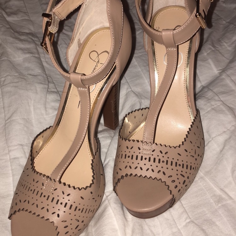 NEVER WORN Jessica Simpson Nude Heels!!